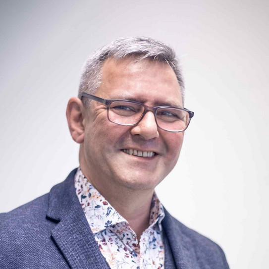 Dr. Erkan Özdil